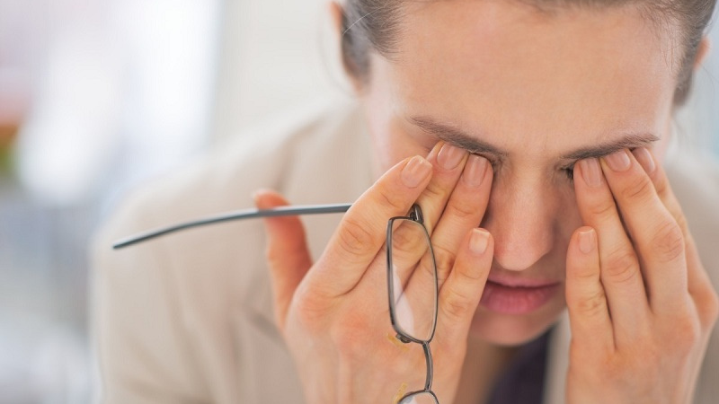Đau mỏi mắt: Nguyên nhân và giải pháp khắc phục triệt để